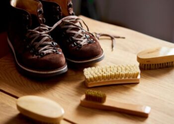 Bí quyết bảo quản giày da lộn để giày luôn như mới, bền đẹp