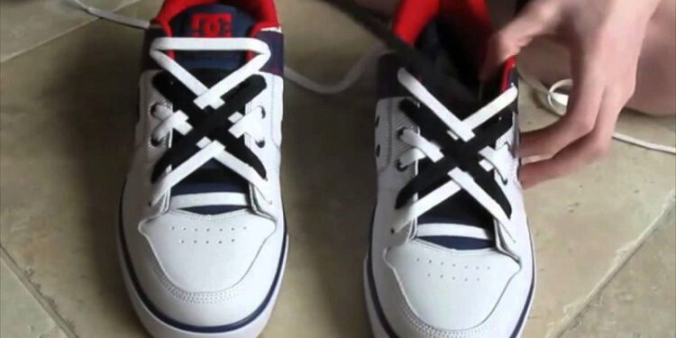 Chọn kiểu buộc phù hợp sẽ giúp bạn tạo được phong cách và thoải mái khi mang giày