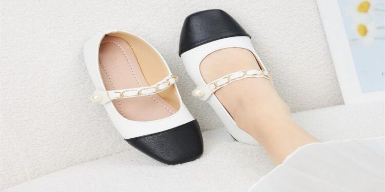 5 cách làm giày búp bê rộng ra một cách nhanh chóng hiệu quả 4 5 cách làm giày búp bê rộng ra một cách nhanh chóng hiệu quả