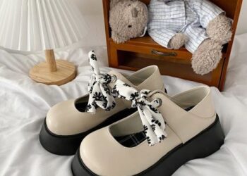 Giày bánh mì là gì​? – Sự Lựa Chọn Cá Tính và Độc Đáo cho Cả Phái Đẹp và Phái Mạnh