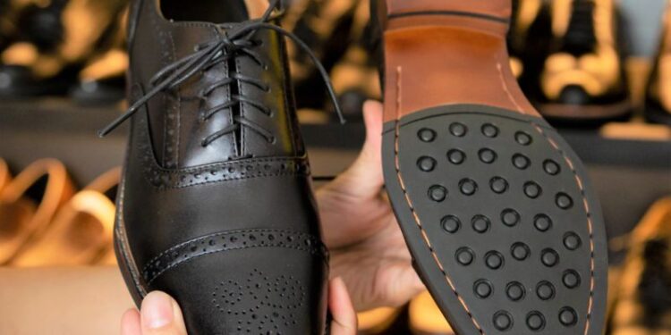 Giày lace up là gì​? Lựa Chọn Giày Buộc Dây – Khám Phá Sự Tinh Tế Trong Mỗi Bước Chân