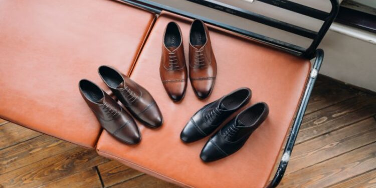 Giày Oxford Là Gì​? Sức Hấp Dẫn Của Biểu Tượng Thời Trang Quý Ông