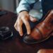 Sửa giày da: Nghệ thuật bảo quản đôi giày yêu thích của bạn 9 Sửa giày da: Nghệ thuật bảo quản đôi giày yêu thích của bạn
