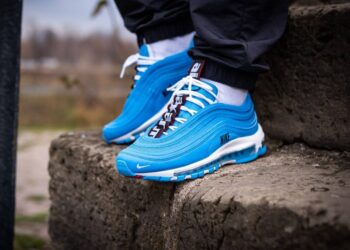 New Balance 990 là lựa chọn hoàn hảo cho những ai yêu thích phong cách retro mà vẫn muốn có thêm chút chiều cao để tự tin hơn.