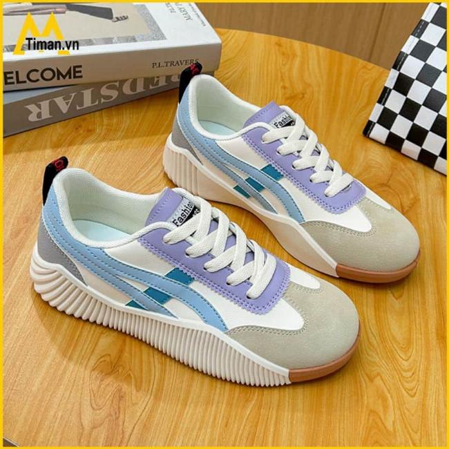 Giày lười nữ kết hợp quần jogger thể thao