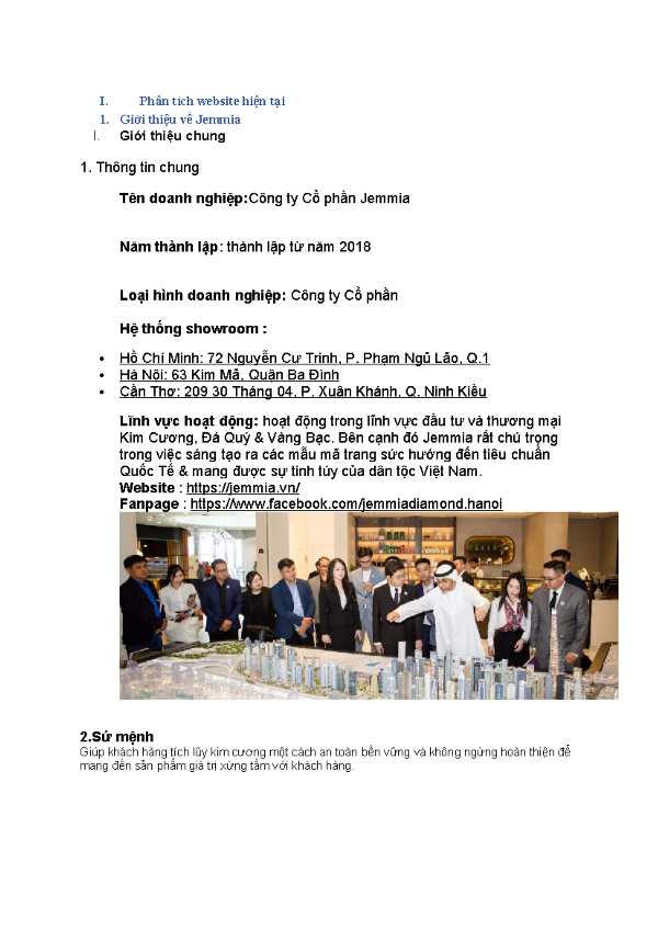 Vincom Phan Văn Trị Có Gì Ăn Chơi Mua Sắm Từ A Đến Z Cực Chi Tiết 10 Một người phụ nữ trẻ đang hào hứng thử giày trong khu vực mua sắm thời trang tại Vincom Phan Văn Trị, alt-text tập trung vào trải nghiệm mua sắm và giày dép.