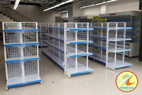 Phân loại kệ siêu thị thanh lý TPHCM: kệ tôn liền, kệ tôn đục lỗ, kệ lưới